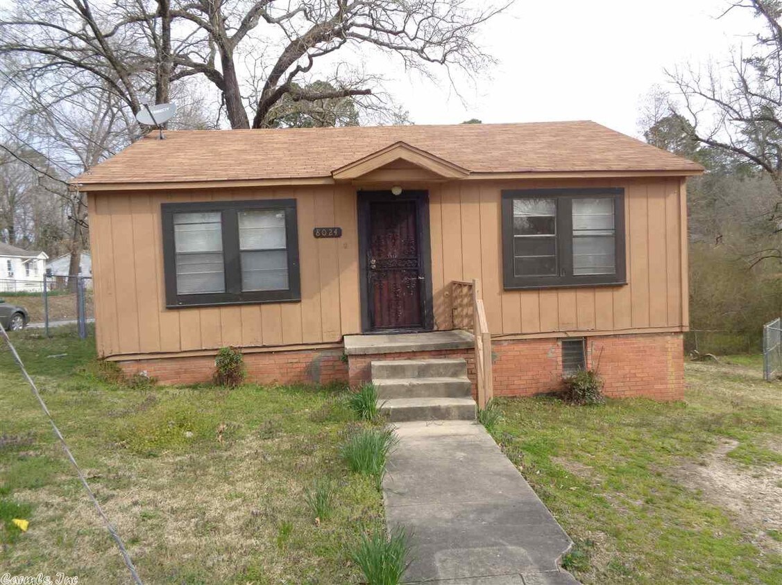 Primary Photo - 8024 W 33rd St