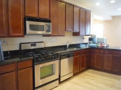 Primary Photo - 4944 N Kimball Ave