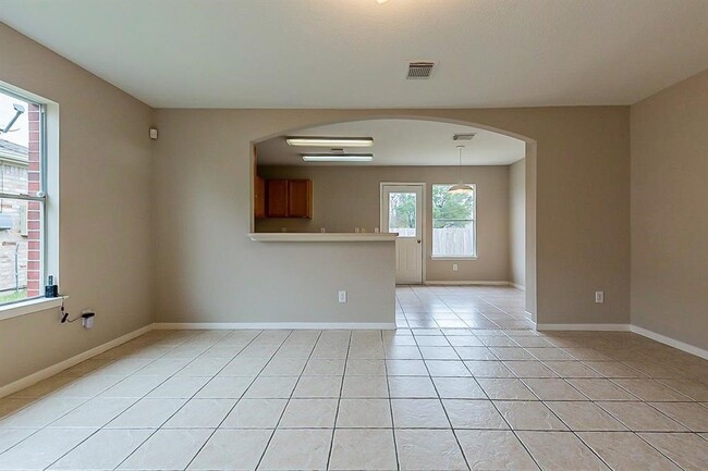 Foto del edificio - 7143 Chickory Woods Ln