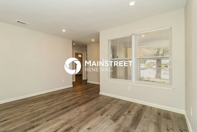 Building Photo - 3 Bedroom Pet-Friendly Home in Irving, TX ...