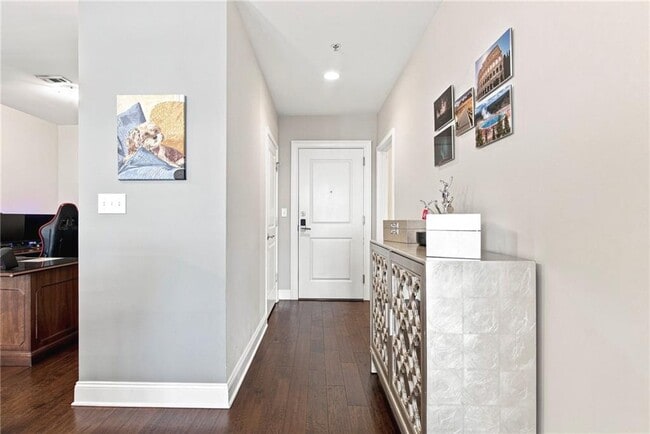 Building Photo - 270 17th St NW
