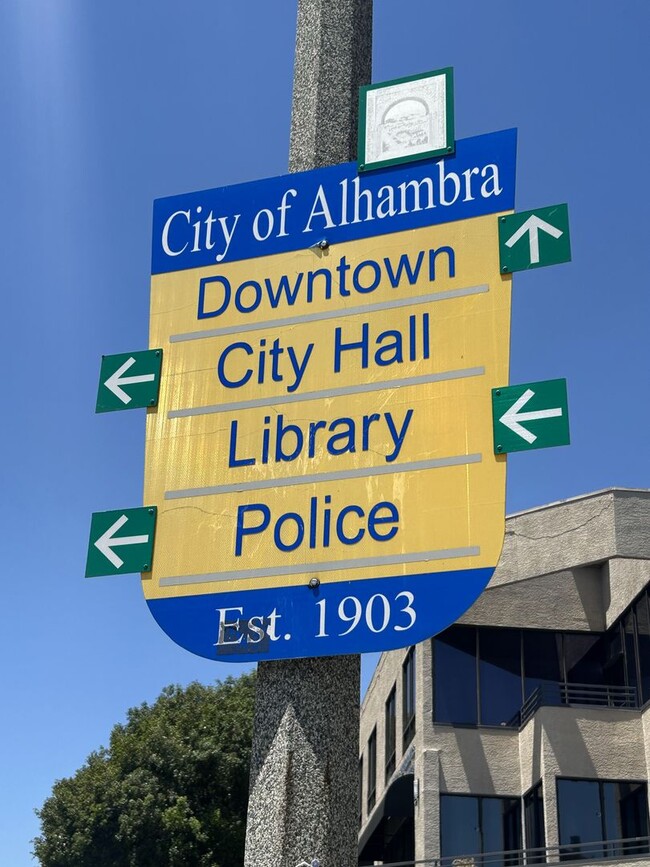 Building Photo - Cozy 3 bedroom Condo in the most desired neighborhood at City of Alhambra