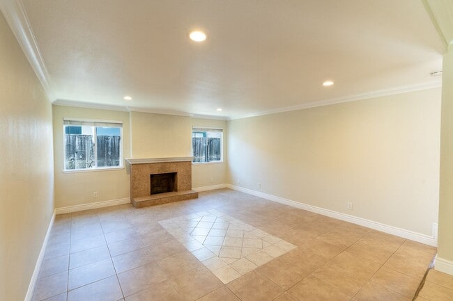 Building Photo - Lovely 4 bedroom home in Morgan Hill!