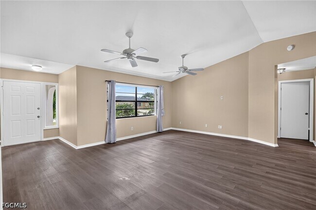 Foto del edificio - 718 SW 35th Terrace