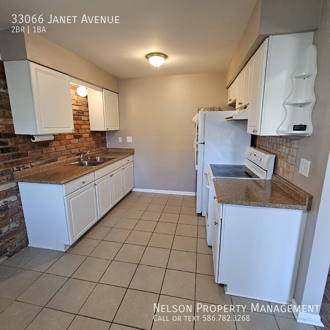 Building Photo - 33066 Janet Ave