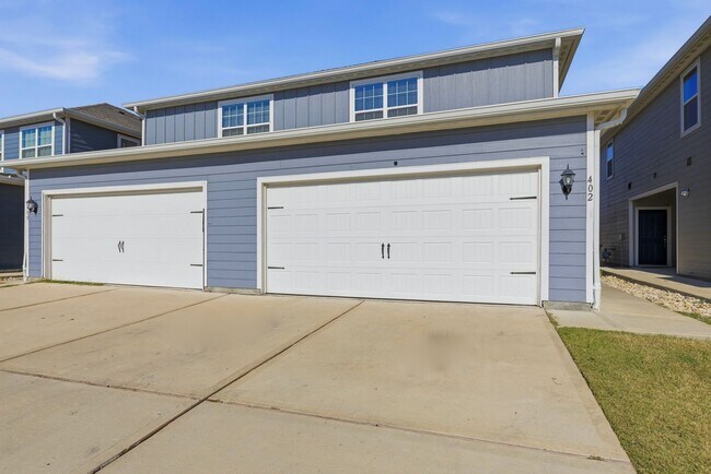 Foto del edificio - 402 Marsh Ln