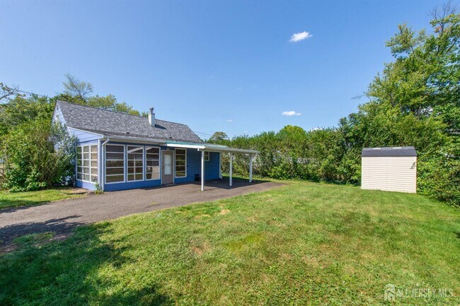 Building Photo - 522 Wood Ave