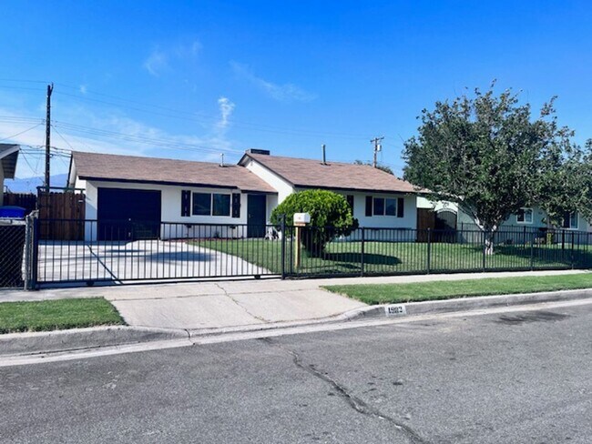 Foto del edificio - Recently Remodeled San Bernardino Home