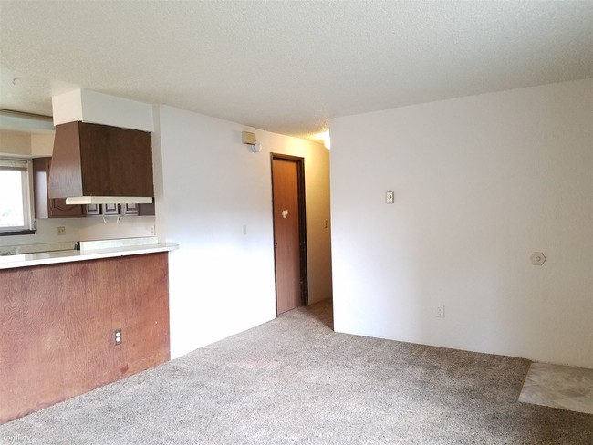 Building Photo - 2 br, 1 bath  - 1804 Greenway Apt A Apt A