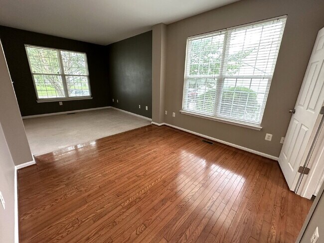 Foto del edificio - COMING SOON! 4-Bedroom, 3.5-Bathroom Colonial in Taneytown
