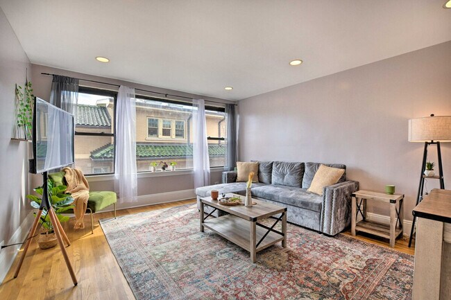 Foto del edificio - 7423 N Sheridan Rd