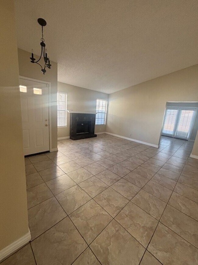 Building Photo - Rancho Las Palmas