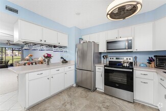 Building Photo - 1211 Saxony Cir