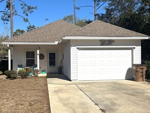 Building Photo - 105 Saunders Cir