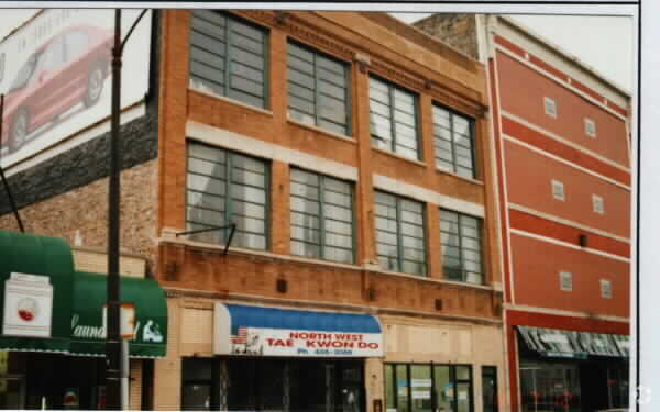 Foto del edificio - 2418 W North Ave
