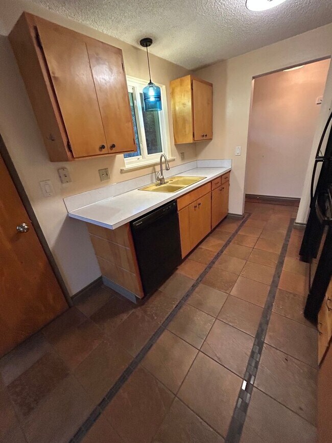 Foto del edificio - Beautiful 3 Bedroom 2 Bath Located in NW Corvallis!