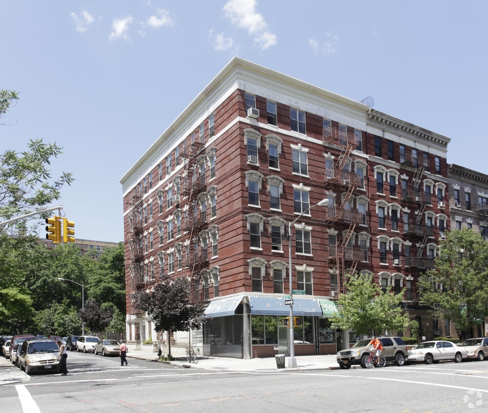 Primary Photo - 301-303 W 152nd St
