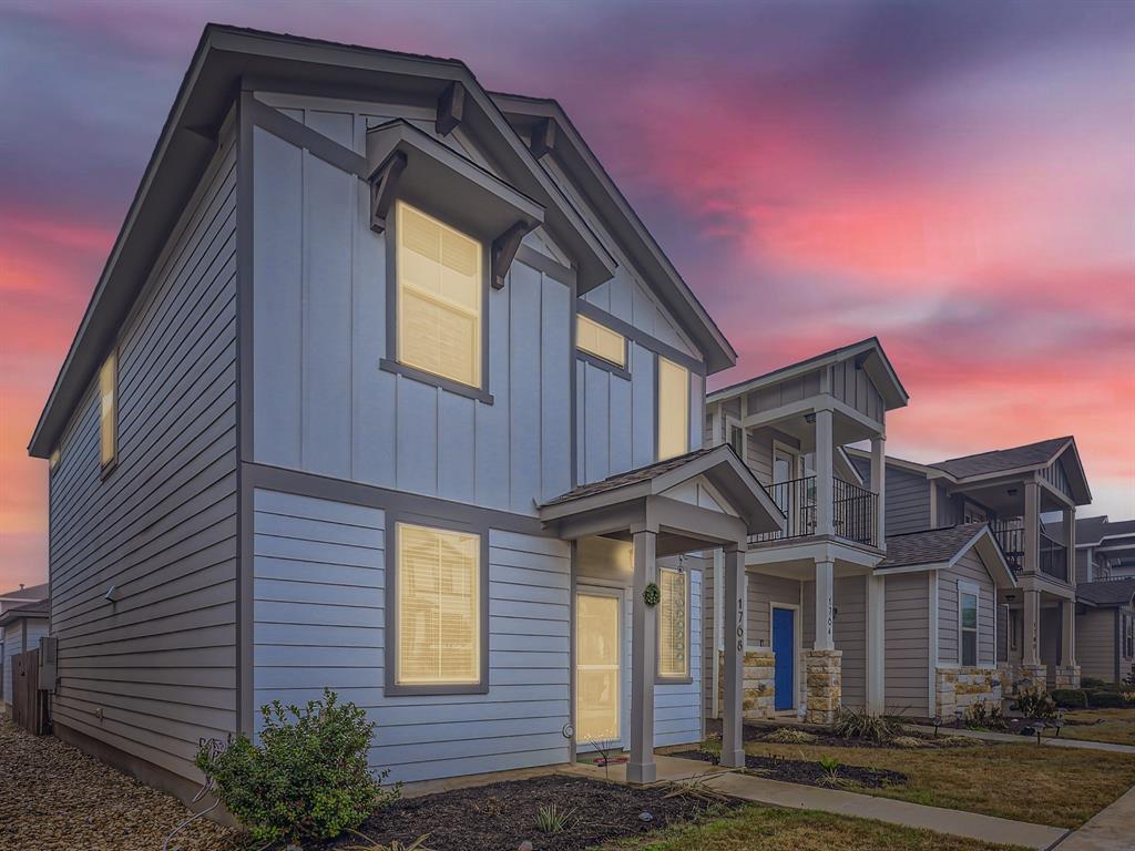 Foto principal - 1768 Yaupon Grove Ln