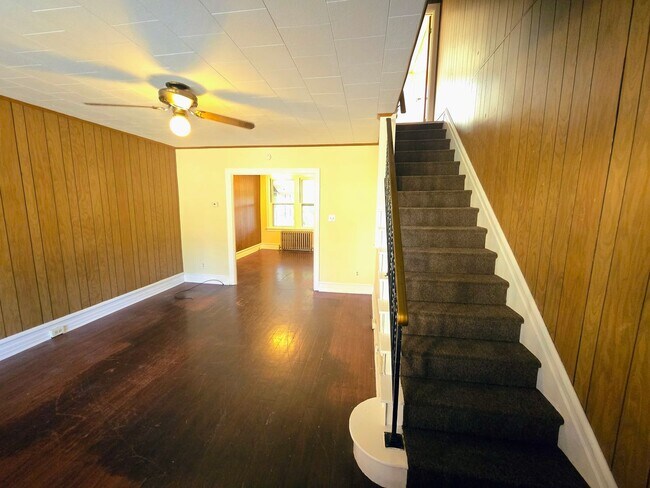 Foto del edificio - 1016 Spring Garden St