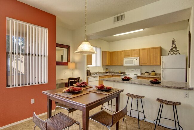 Apartamentos Arezzo - sala de estar y cocina amuebladas - Arezzo