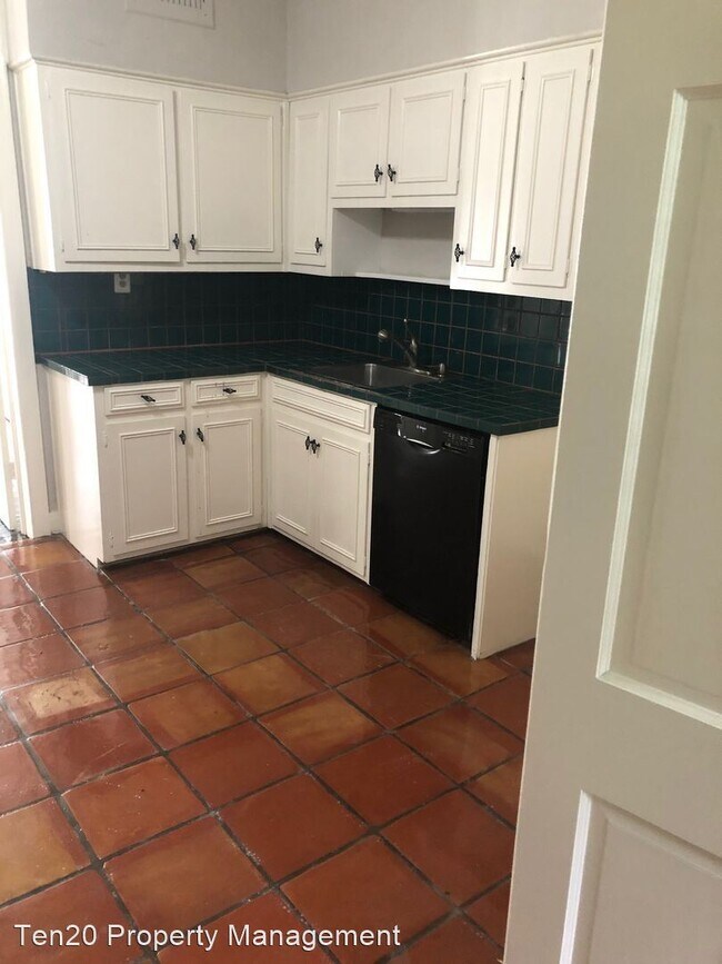 Building Photo - 4 br, 2.5 bath House - 1131 Lockwood Ave