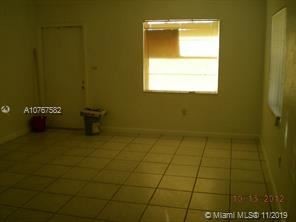 Foto del edificio - 2 br, 1 bath Duplex - 3671 SW 60th Way