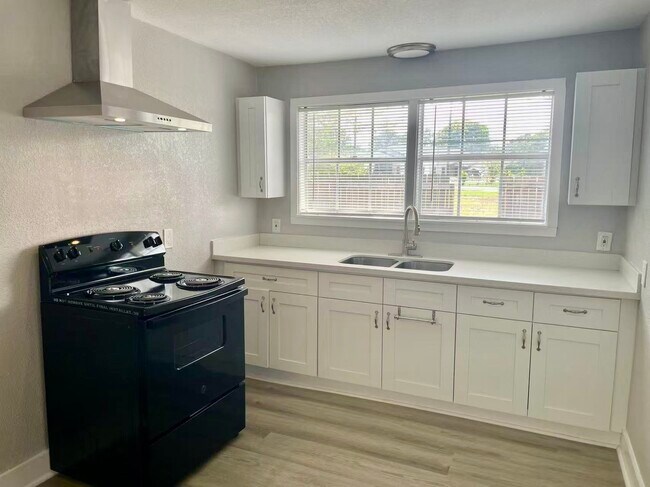 Foto del edificio - 906 Fields St