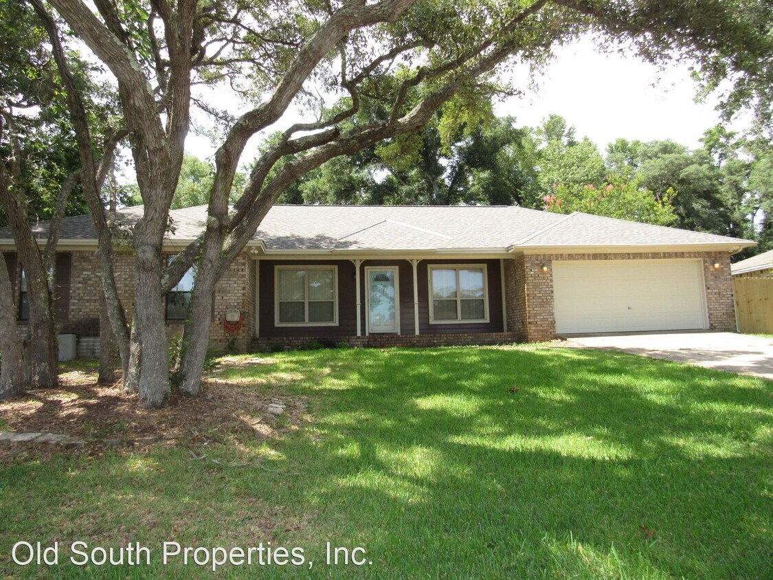 Primary Photo - 4 br, 3 bath House - 6260 Lake Charlene Drive