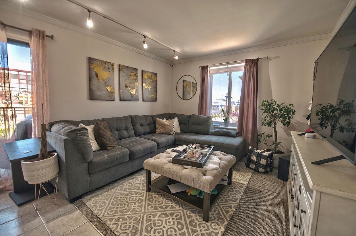 Foto principal - 7430 John F. Kennedy Blvd