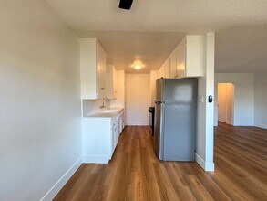 Interior Photo - 3910 Coco Ave