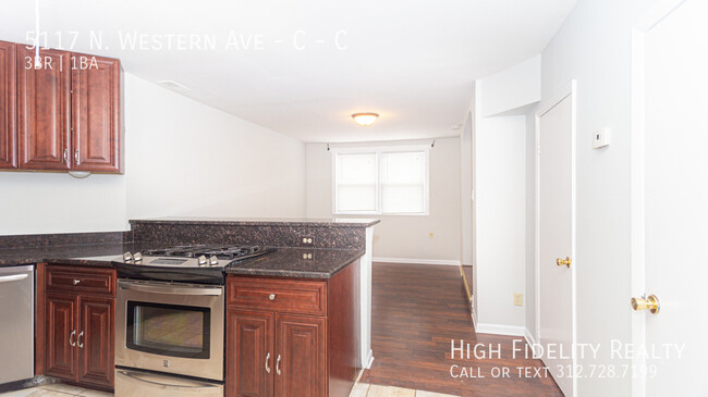 Building Photo - 5117 N Western Ave