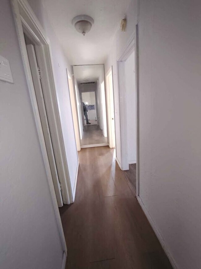 Foto del edificio - 207 E Chestnut Ave