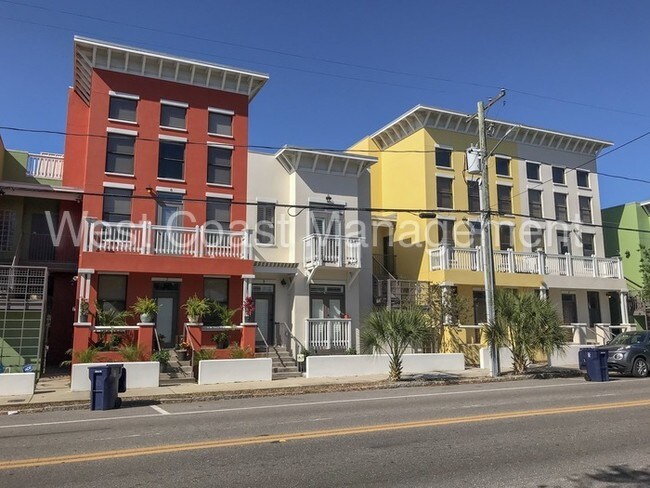 Building Photo - 1914 E 4th Ave