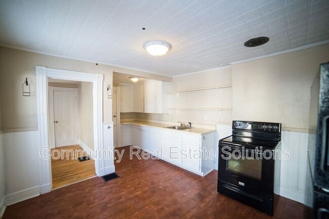 Building Photo - 11 Cottage St