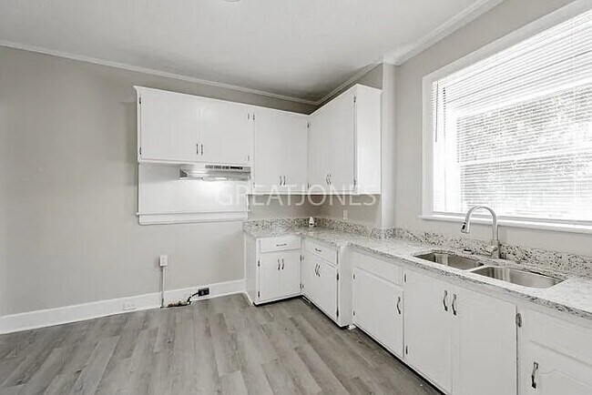 Foto del edificio - 840 Terrace Ave
