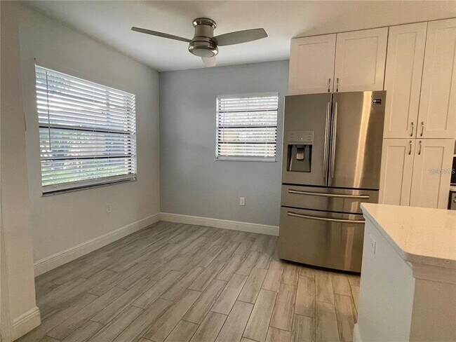 Building Photo - 2334 Bahamas Ct