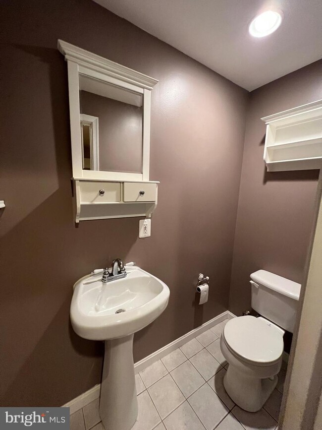 Foto del edificio - 8305 Frostwood Dr