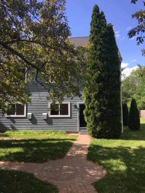 Puerta principal - 23 Farmington Meadow Dr