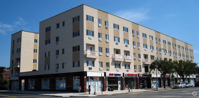 Primary Photo - 150-09 Northern Blvd