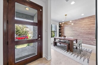 Building Photo - 4301 Vivian St