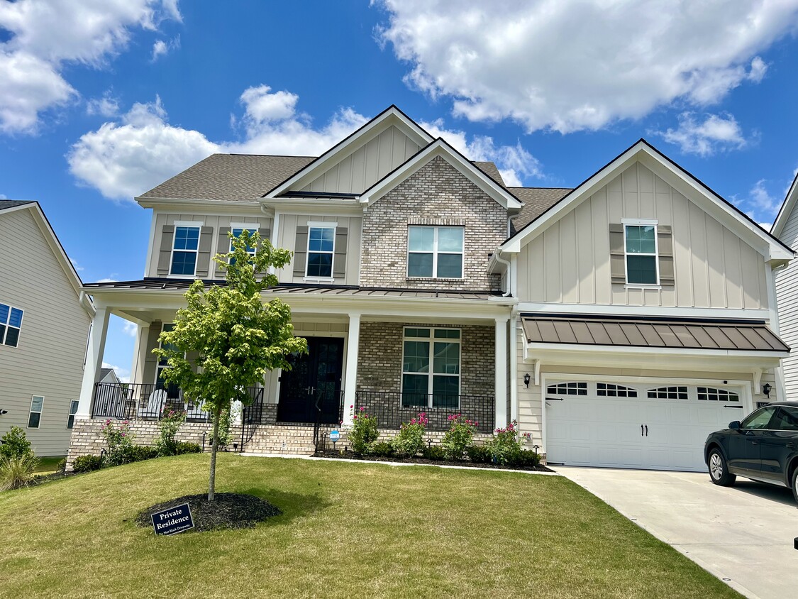 Primary Photo - 1108 White Oak Creek Dr