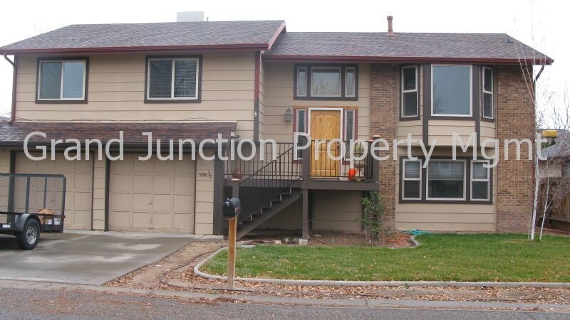 Primary Photo - 596 1/2 Creekside Ct