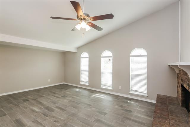 Foto del edificio - 625 Nora Ln