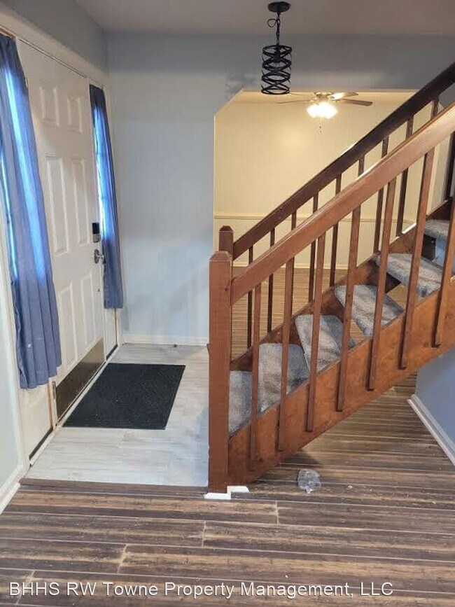Building Photo - 3 br, 2.5 bath House - 1204 Freehold Close