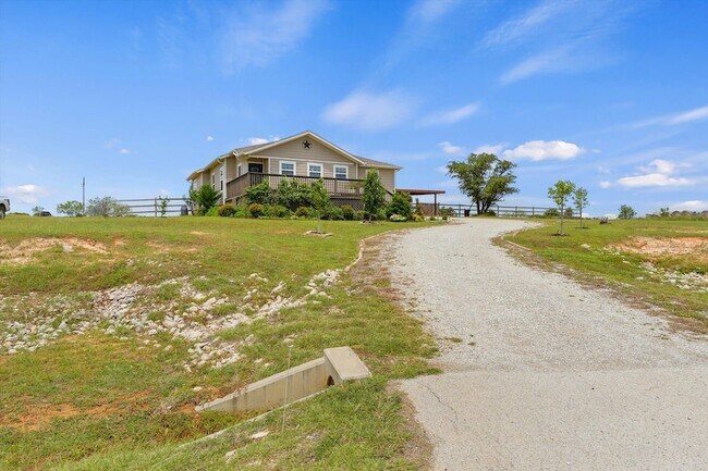 Foto del edificio - 153 McCrae Ln