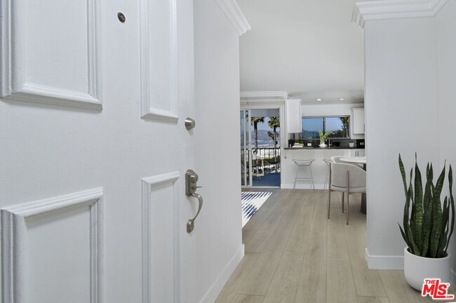 Foto del edificio - 1649 Appian Way