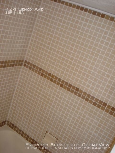 Building Photo - 424 Lenox Ave