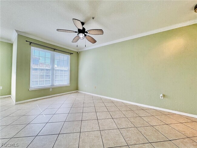 Foto del edificio - 23660 Walden Center Dr