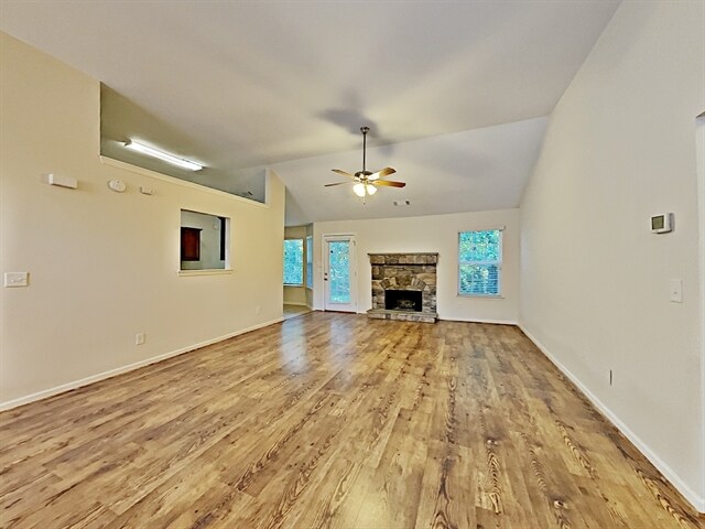 Foto del edificio - 5147 Scenic View Rd