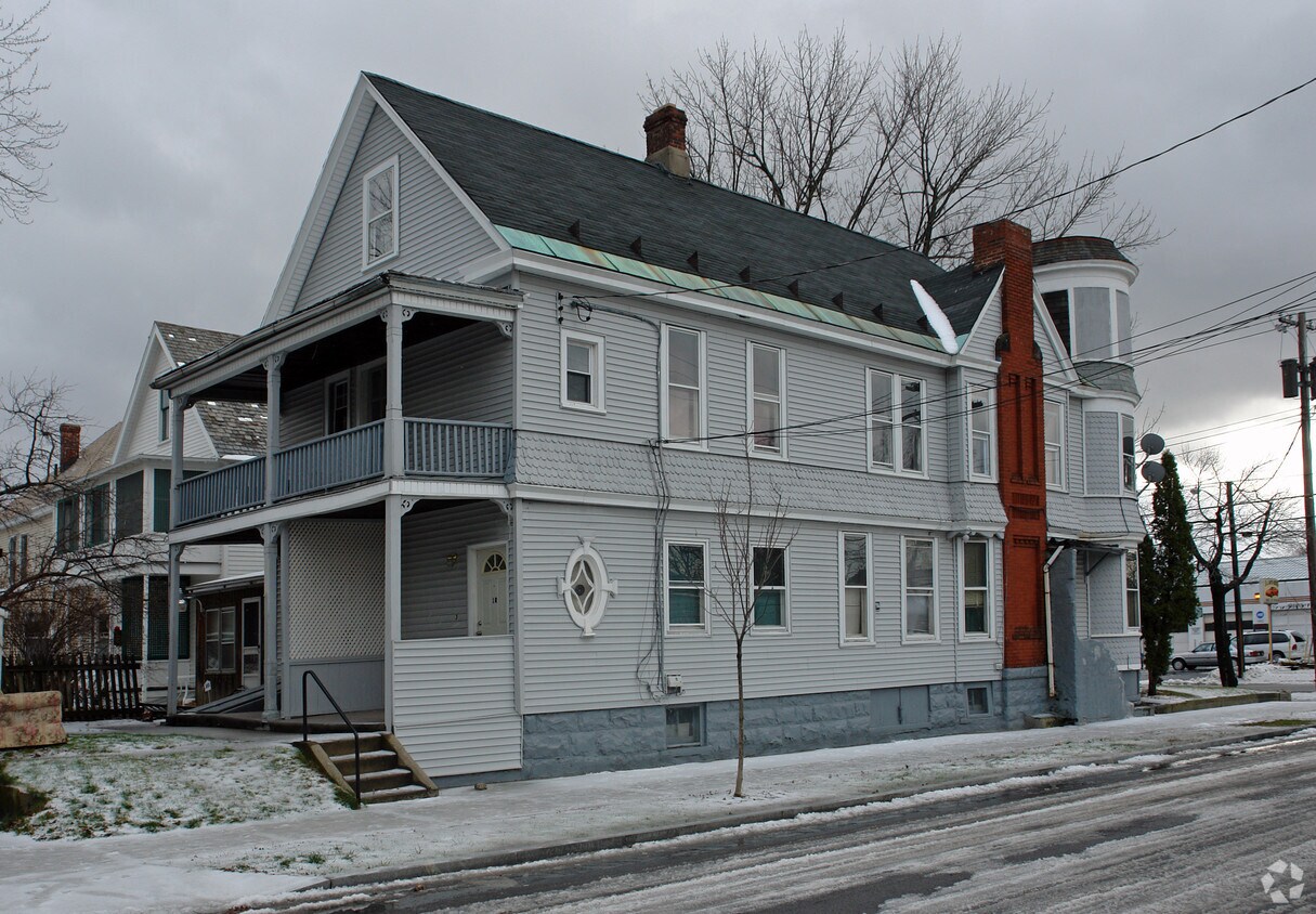 Building Photo - 817 State St